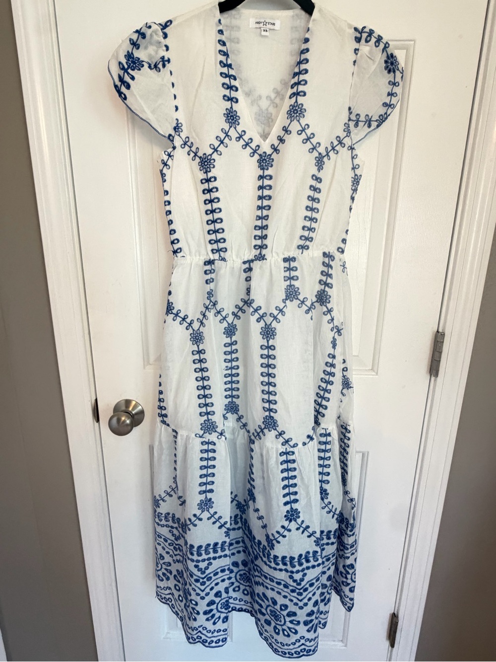 Area Stars White & Blue Embroidered Midi Dress – Women’s XS - Picture 2 of 9